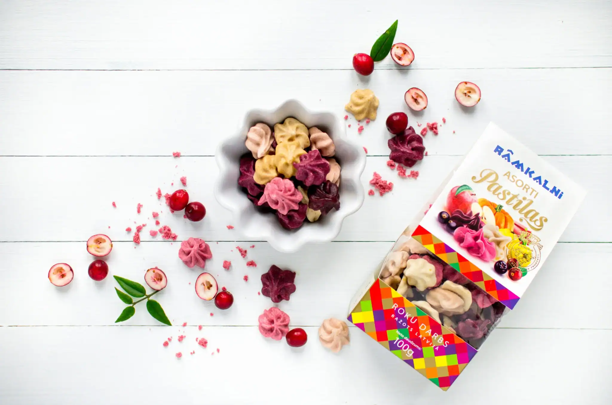 Healthy vitamin lozenges with fruit and herbal flavours – a healthy snack.