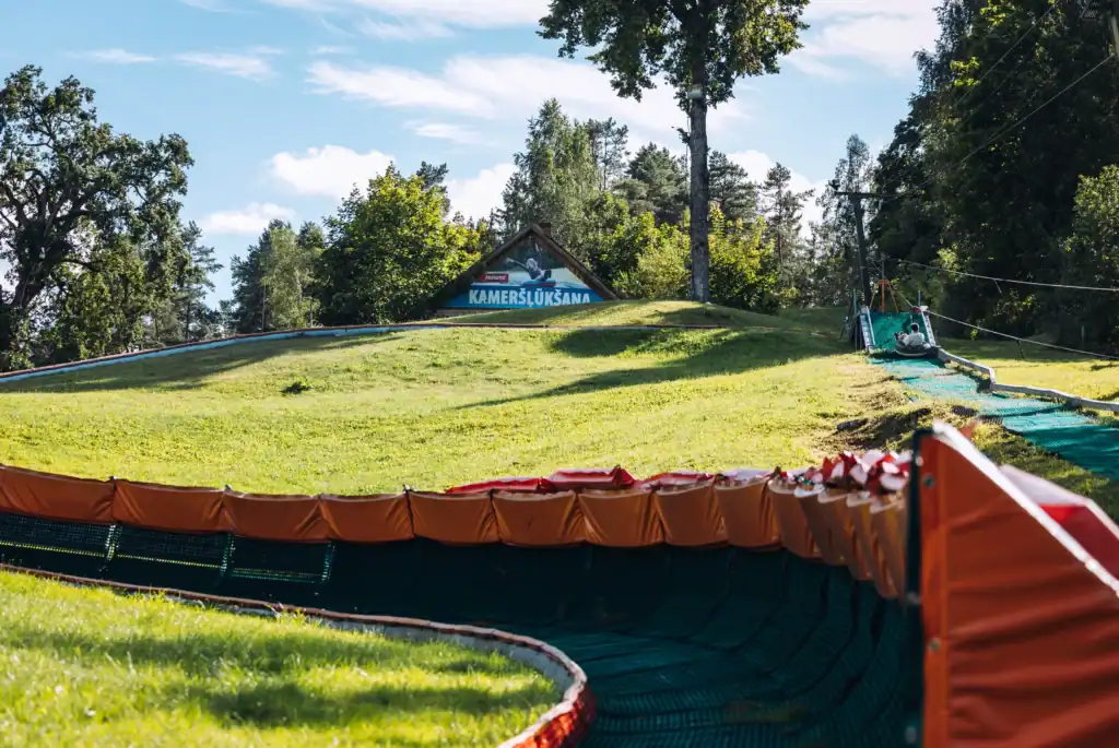 Mountain trails and the Ramkalni observation tower: active leisure and outdoor entertainment.