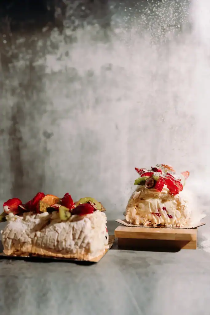 High-quality cakes and desserts at the Rāmkalni patisserie, created by Latvian master confectioners.